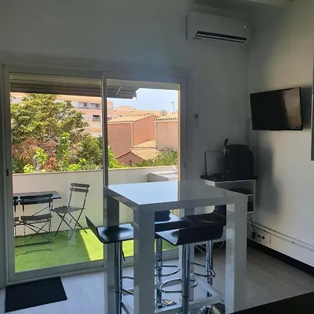 Apartment T2 Bis Design Et Lumineux A 200m Du Village Naturiste Agde
